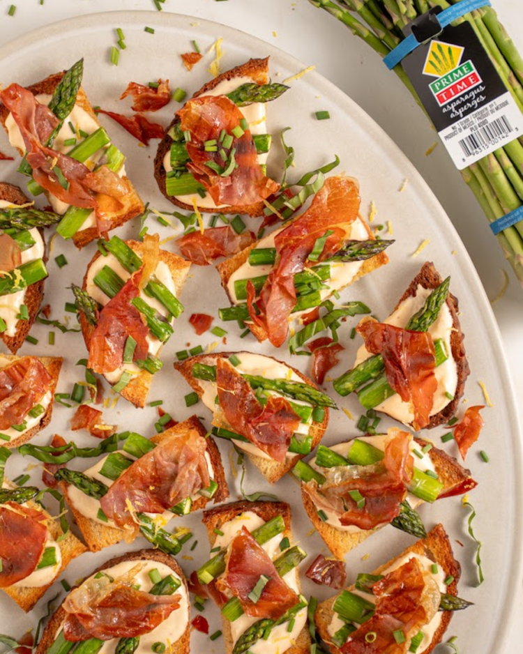 Prosciutto and Asparagus Mini Toasts